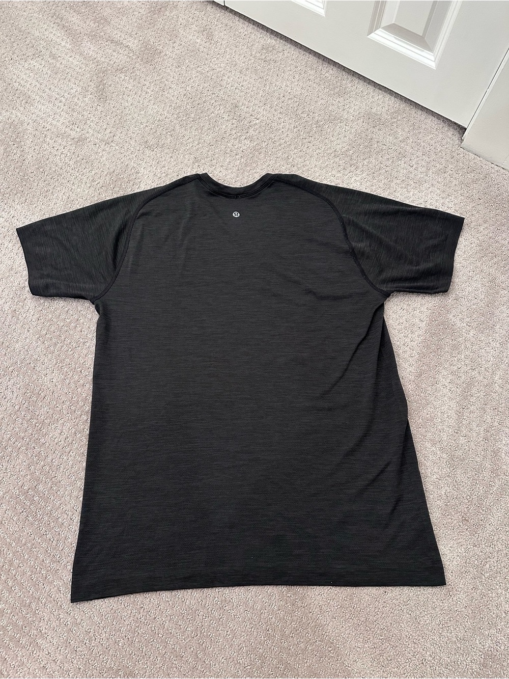 Lululemon Men’s Metal Vent Tech Short Sleeve Shirt Black Athletic - Picture 2 of 7